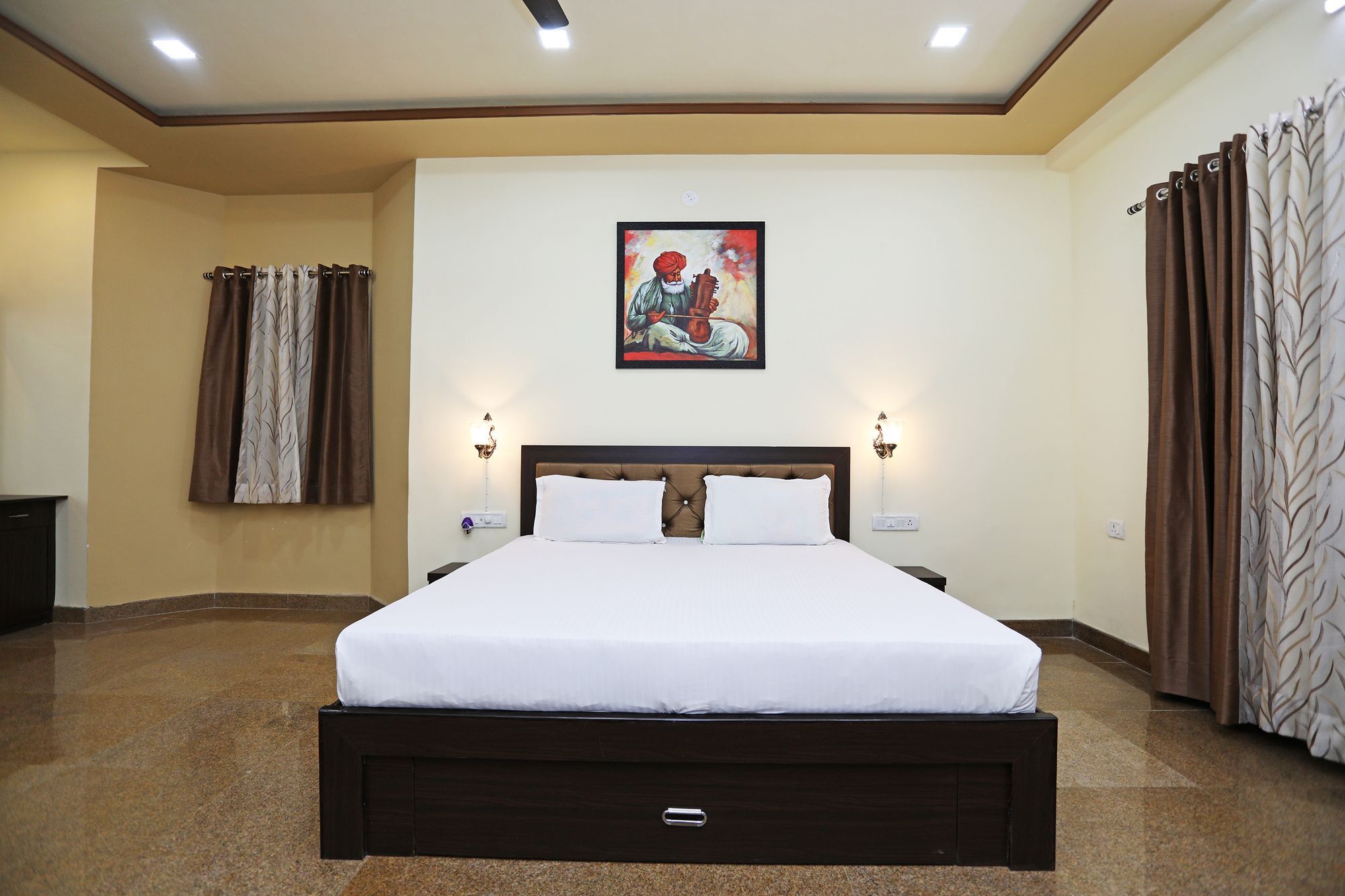 Oyo 9428 Hill View Room Goverdhan Vilas Удайпур Екстериор снимка
