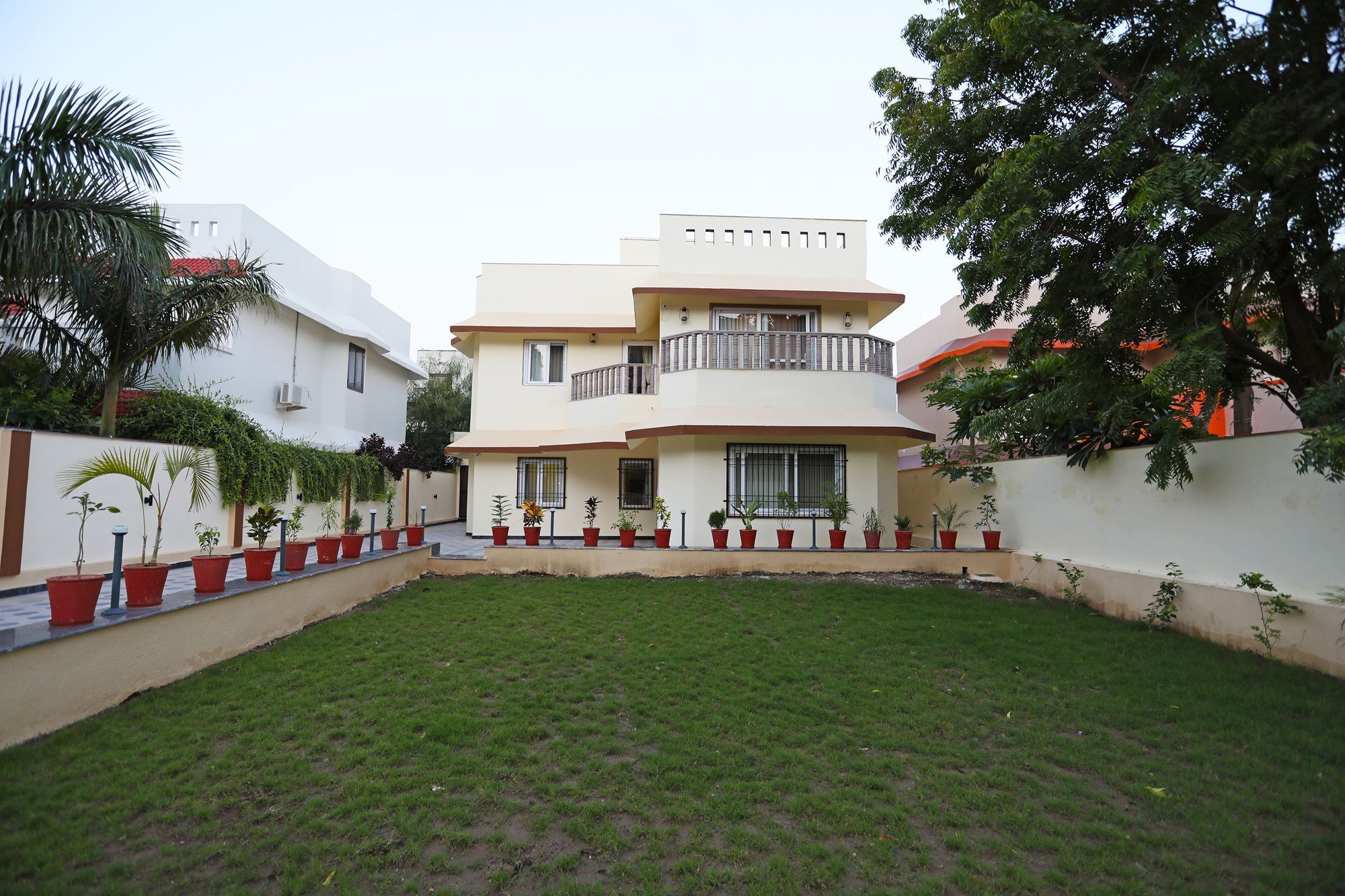 Oyo 9428 Hill View Room Goverdhan Vilas Удайпур Екстериор снимка