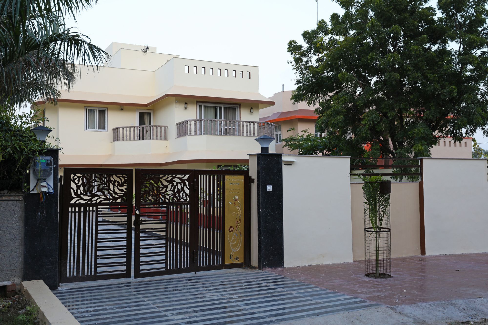 Oyo 9428 Hill View Room Goverdhan Vilas Удайпур Екстериор снимка